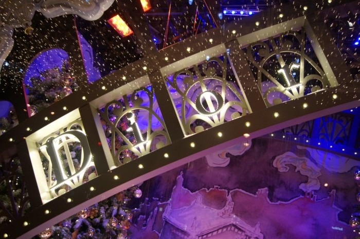 Les vitrines de Noël «Inspirations parisiennes » du Printemps Haussmann
