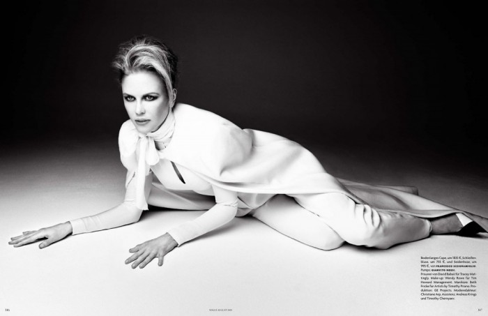 Troublante Nicole Kidman pour Vogue Germany