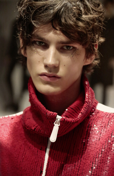 Backstage at the Burberry Menswear January 2016 Show_008